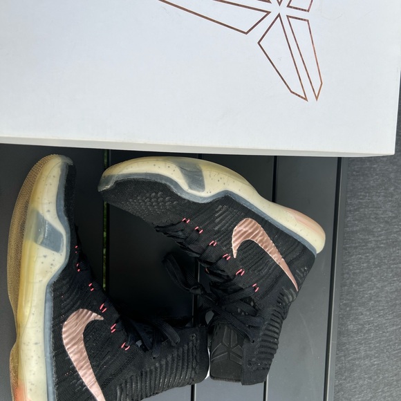 Nike Kobe 10 Elite Size: 10 $320 IG: @SoleWorldWideHype - Picture 2 of 7